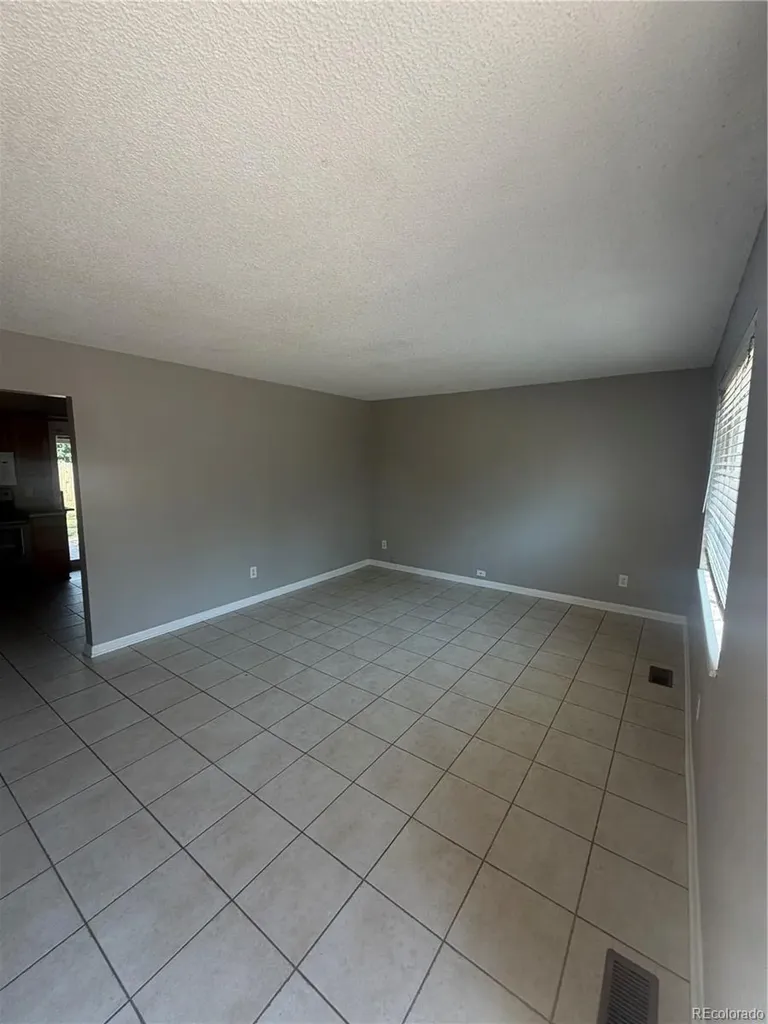 5559 Potomac Way Denver CO 80239
