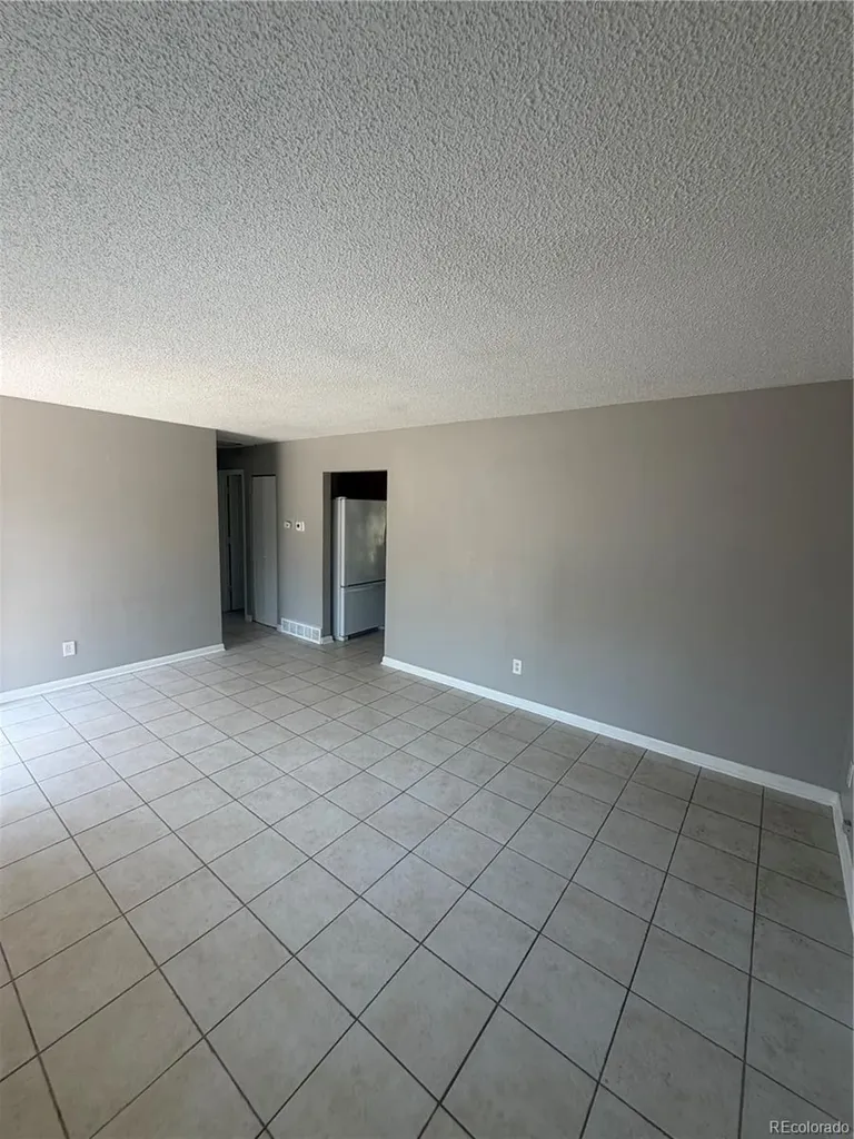 5559 Potomac Way Denver CO 80239
