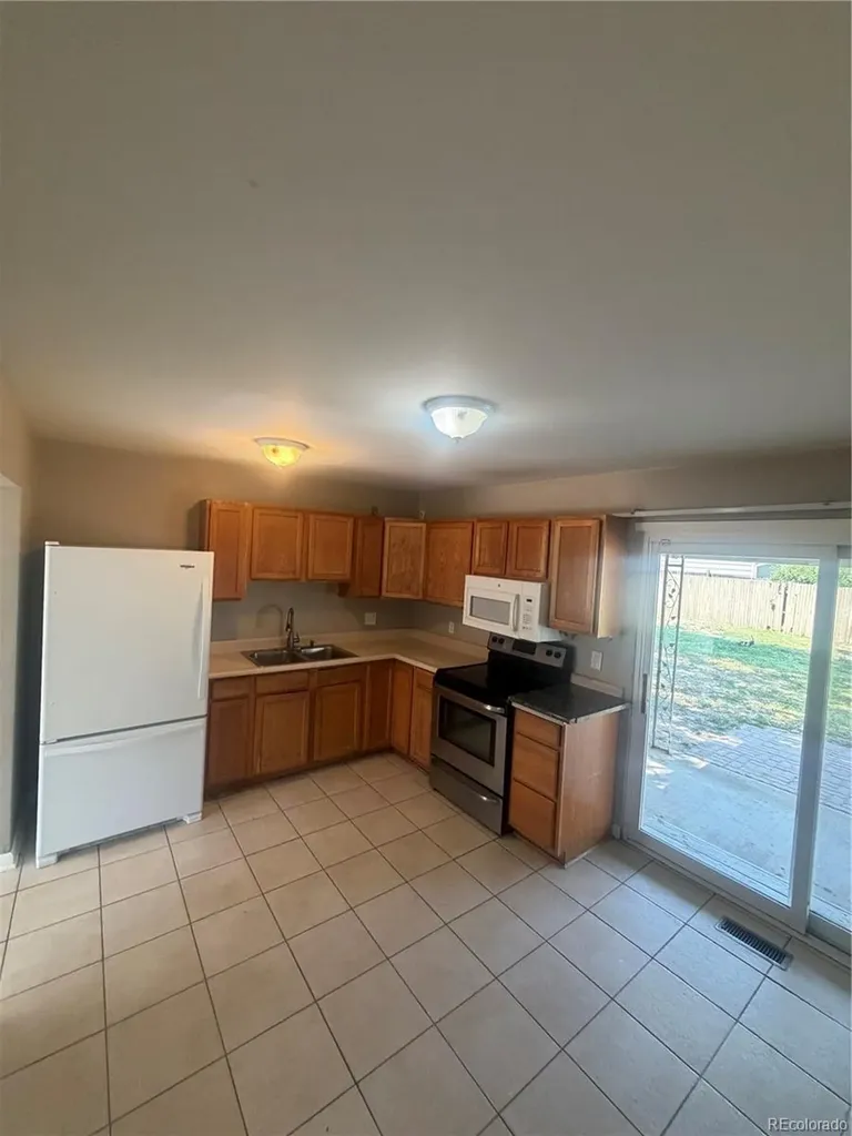 5559 Potomac Way Denver CO 80239