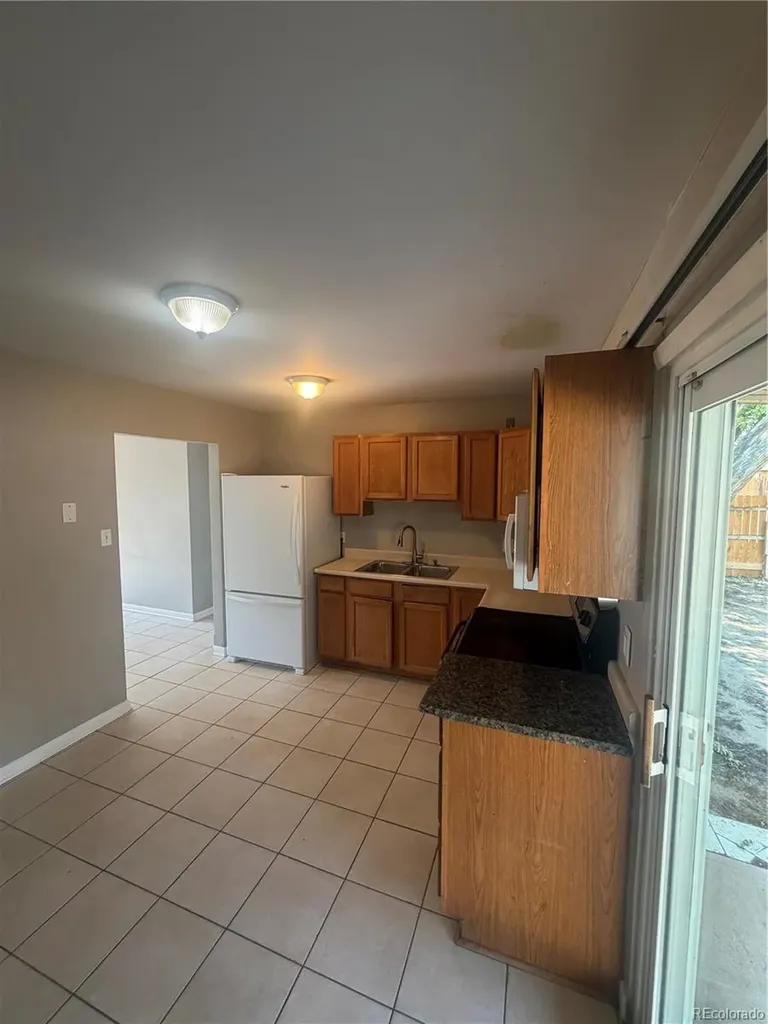 5559 Potomac Way Denver CO 80239