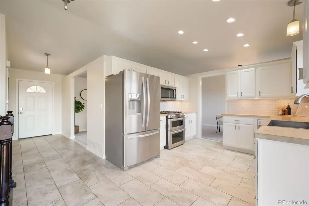 7106 Lone Eagle Lane Colorado Springs CO 80925