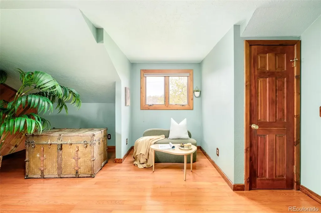 815 Vivian Street Lakewood CO 80401