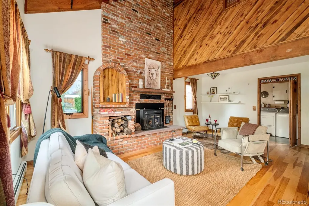 815 Vivian Street Lakewood CO 80401