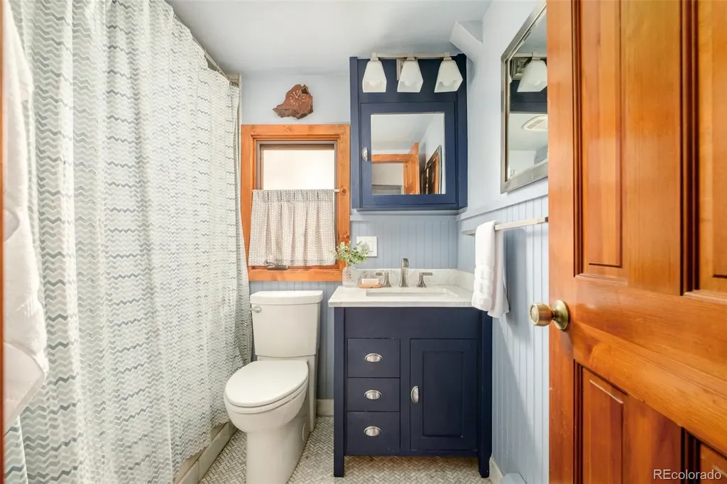 815 Vivian Street Lakewood CO 80401