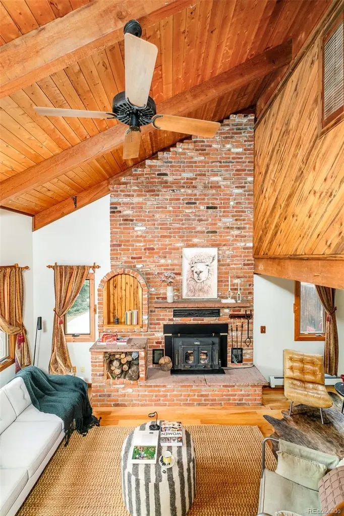 815 Vivian Street Lakewood CO 80401