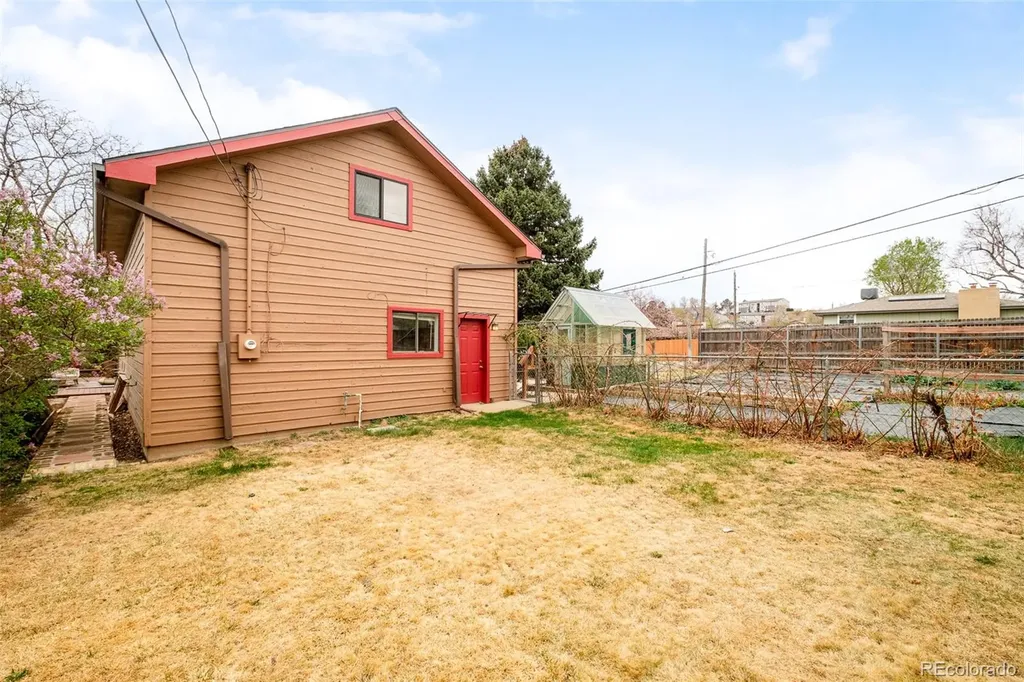 815 Vivian Street Lakewood CO 80401