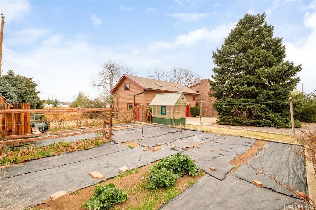 815 Vivian Street Lakewood CO 80401