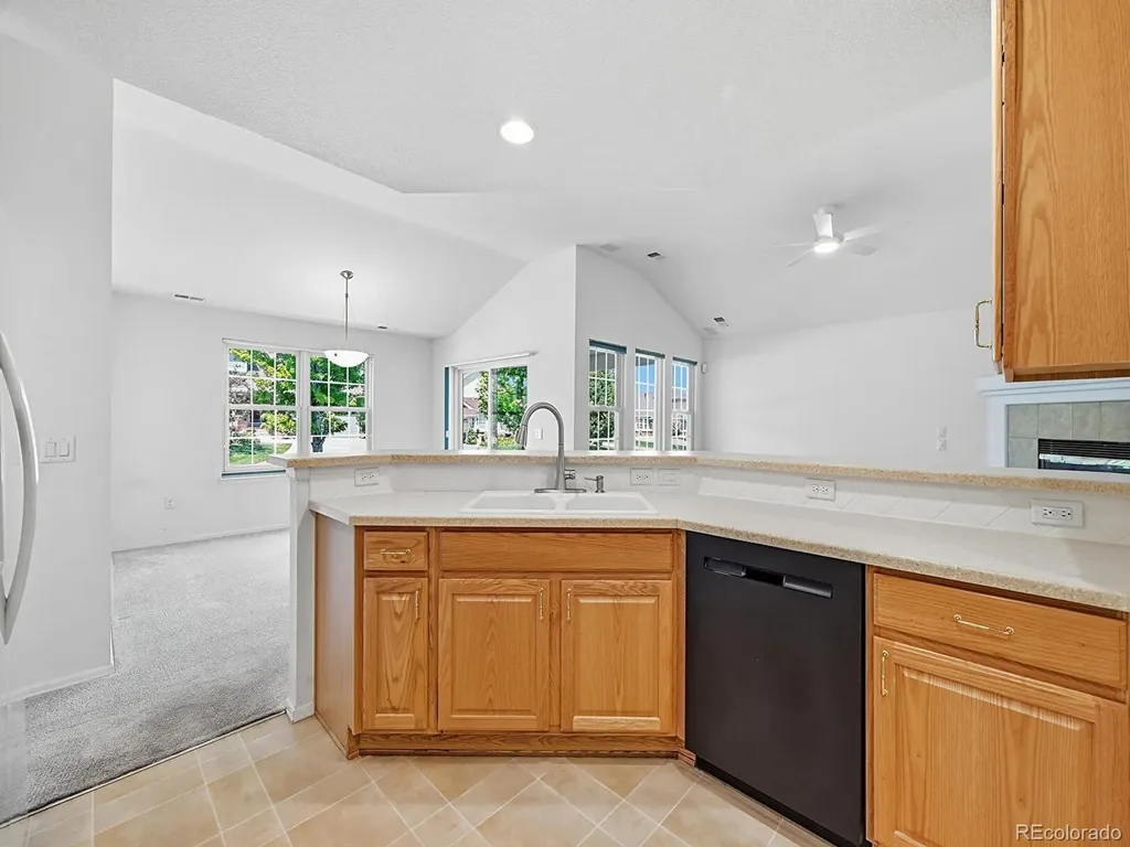 8219 S Winnipeg Court Aurora CO 80016
