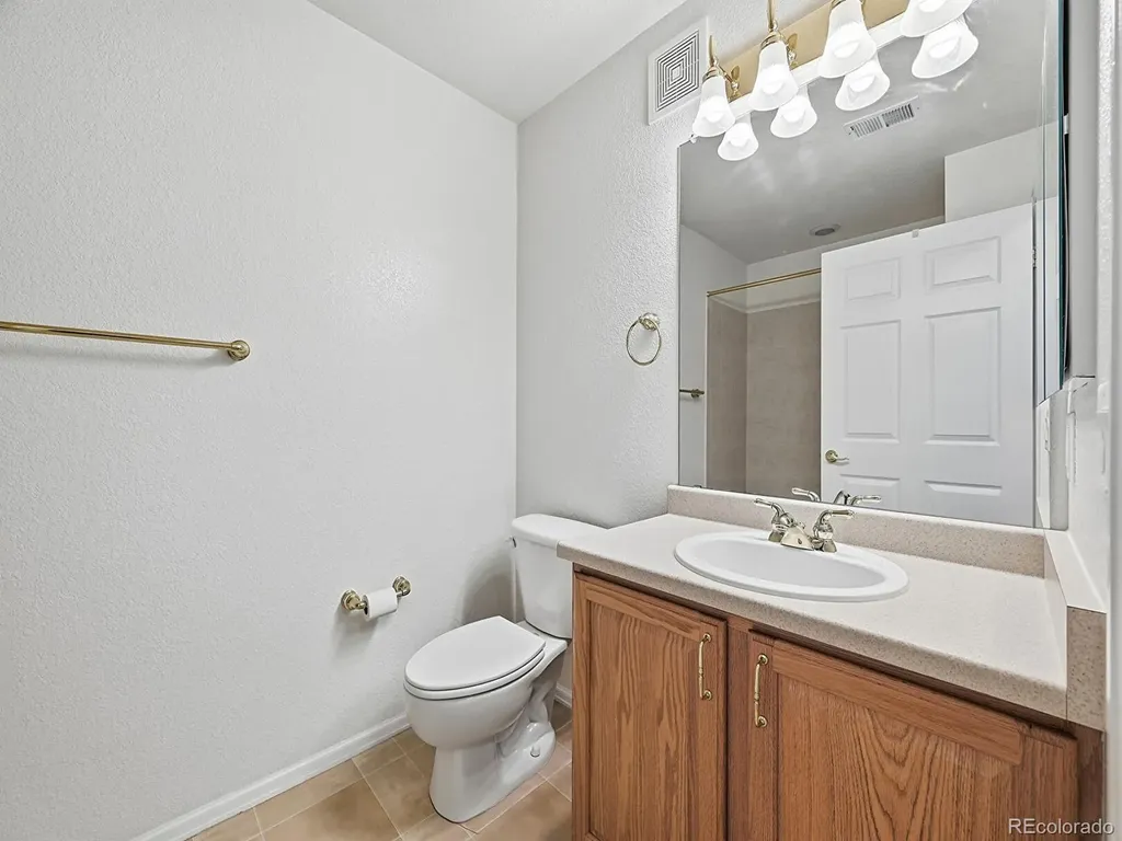 8219 S Winnipeg Court Aurora CO 80016