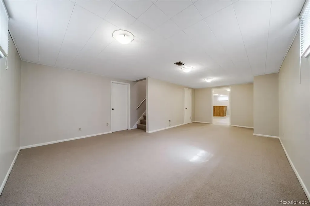 341 Newark Street Aurora CO 80010