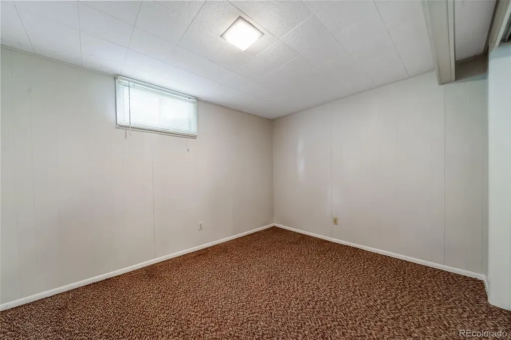 341 Newark Street Aurora CO 80010