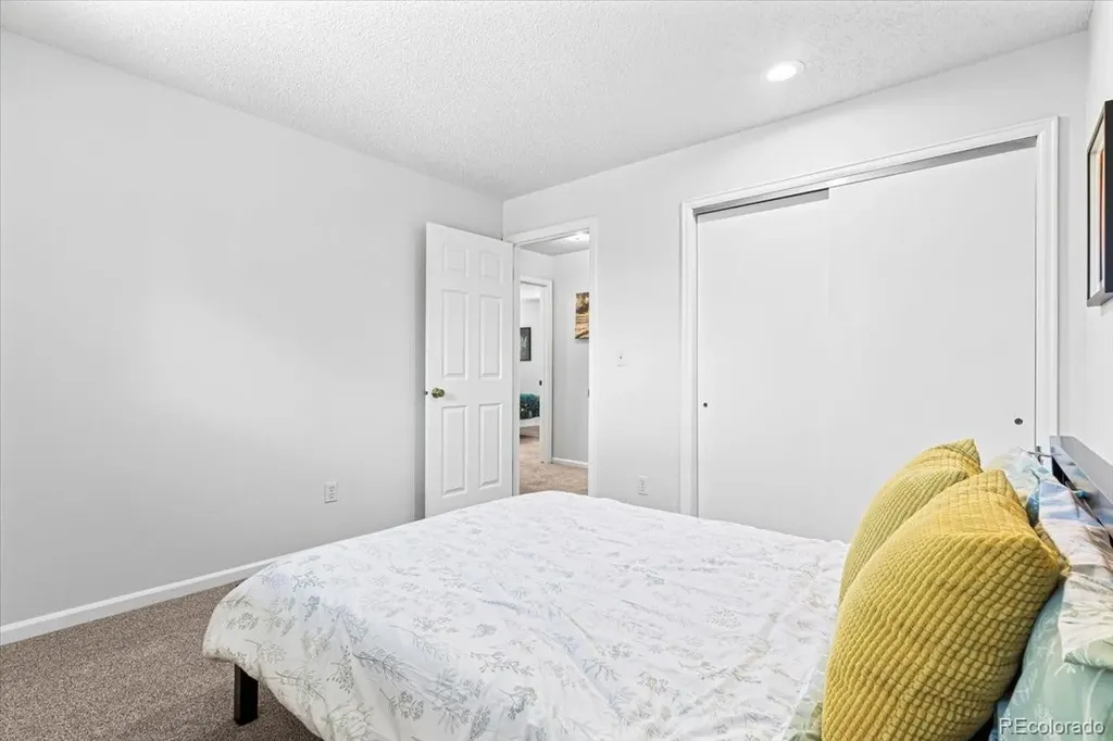 1825 S Queen Way Lakewood CO 80232