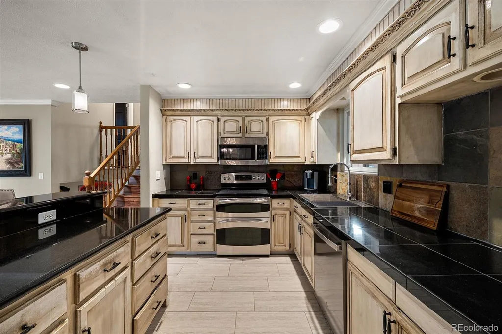 341 S Krameria Street Denver CO 80224