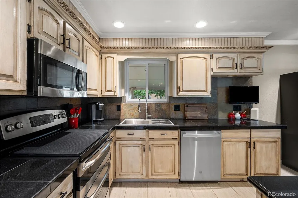 341 S Krameria Street Denver CO 80224