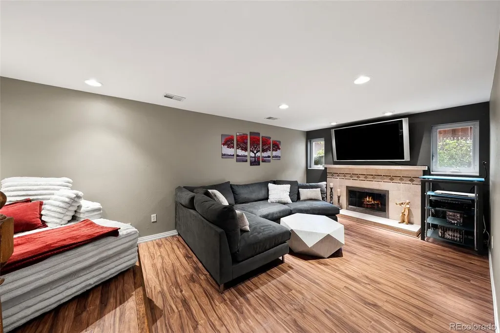 341 S Krameria Street Denver CO 80224