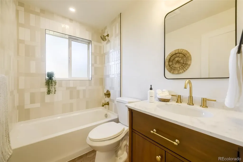 3538 Kearney Denver CO 80207