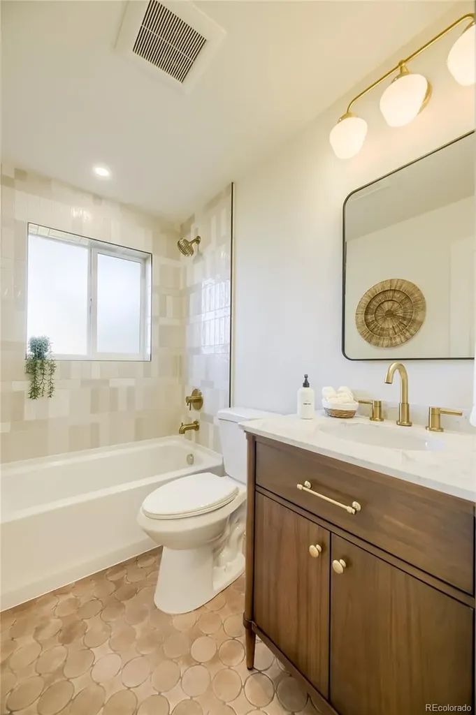 3538 Kearney Denver CO 80207