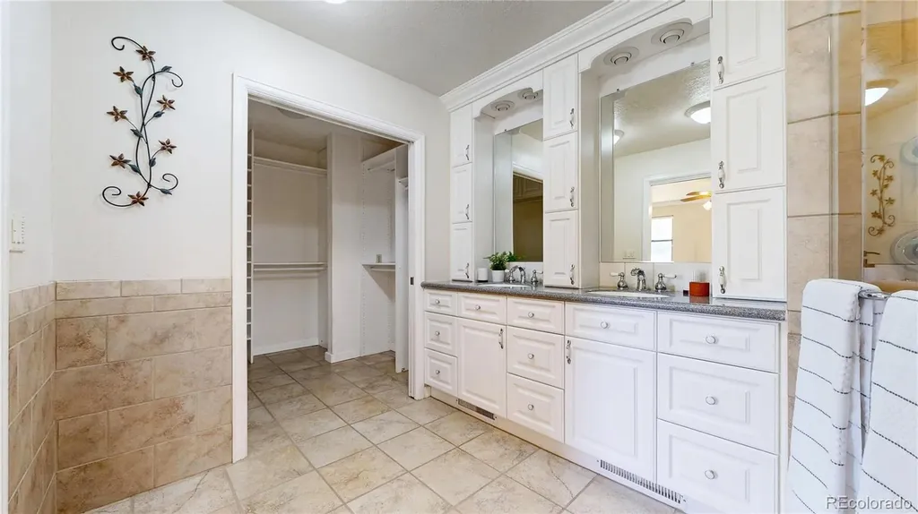 11 Robincrest Lane Littleton CO 80123