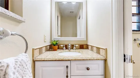 11 Robincrest Lane Littleton CO 80123