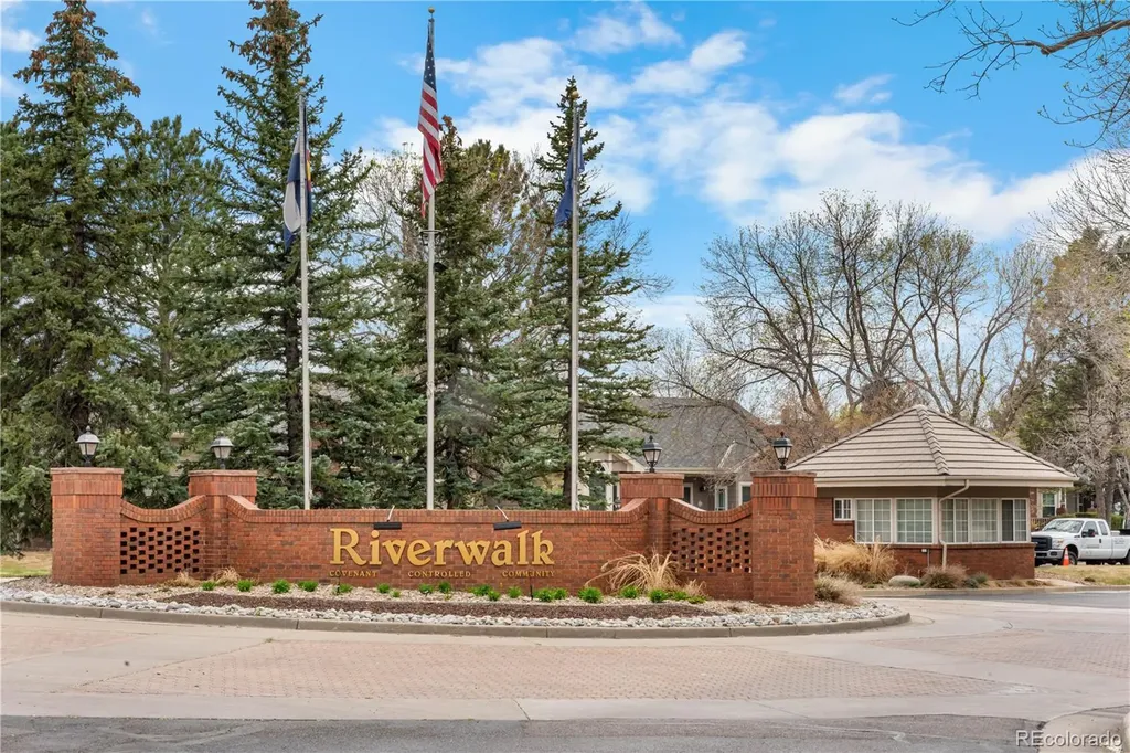 2894 W Riverwalk Circle Littleton CO 80123