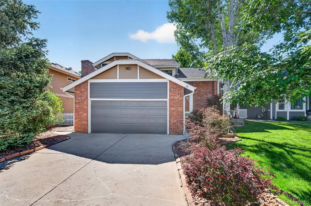 22 Manzanita Littleton CO 80127