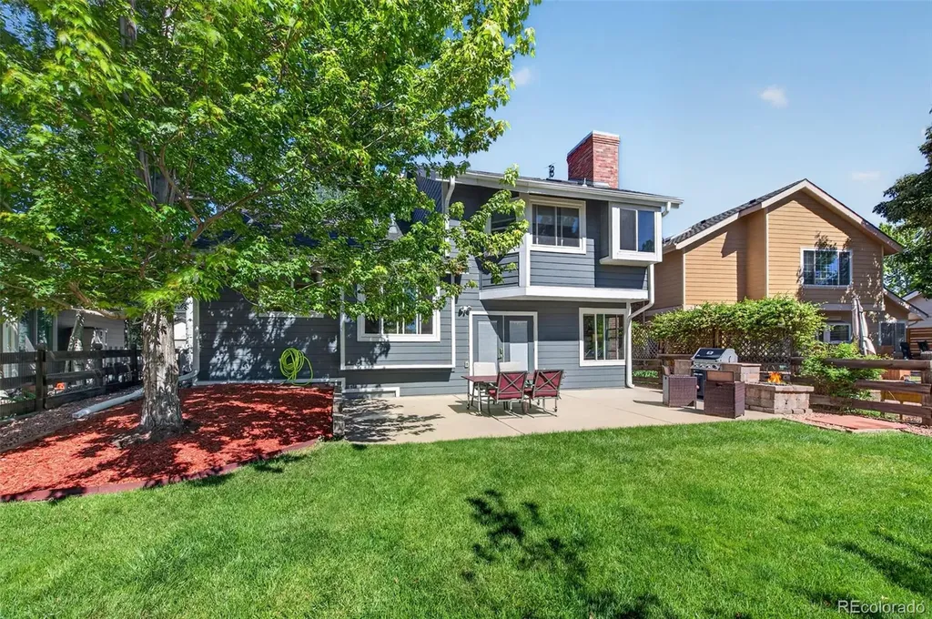 22 Manzanita Littleton CO 80127