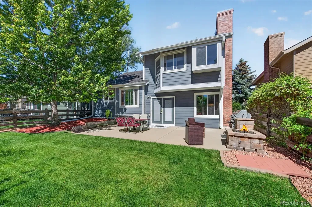 22 Manzanita Littleton CO 80127