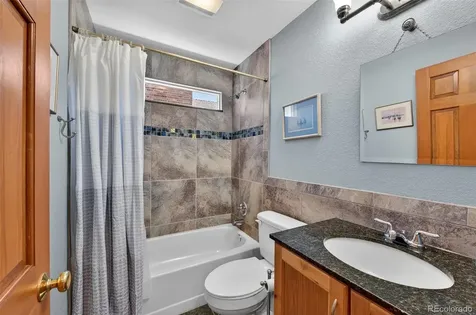 22 Manzanita Littleton CO 80127