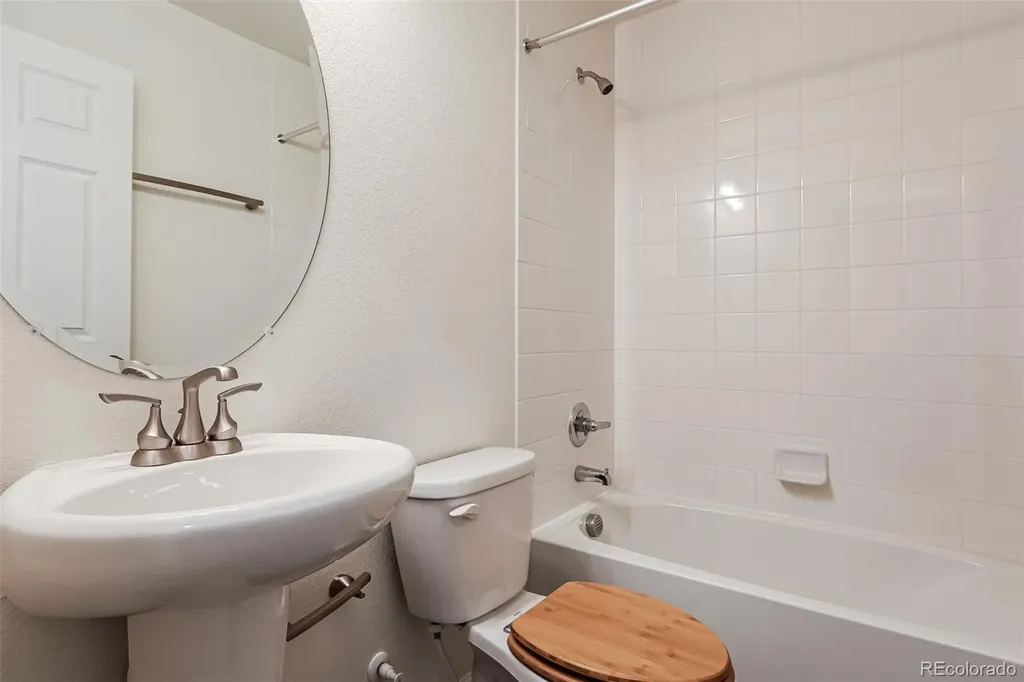 26198 E Maple Drive Aurora CO 80018