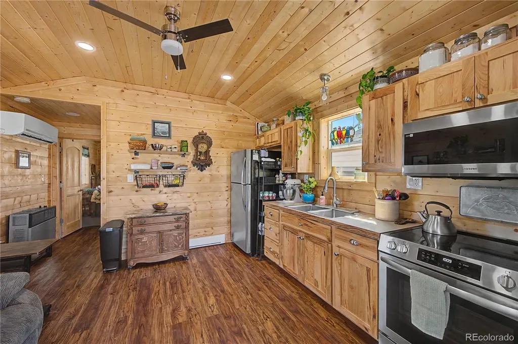 612 15th Trail Cotopaxi CO 81223