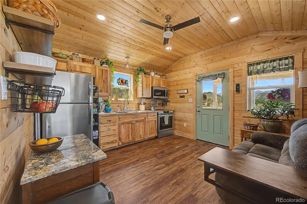 612 15th Trail Cotopaxi CO 81223
