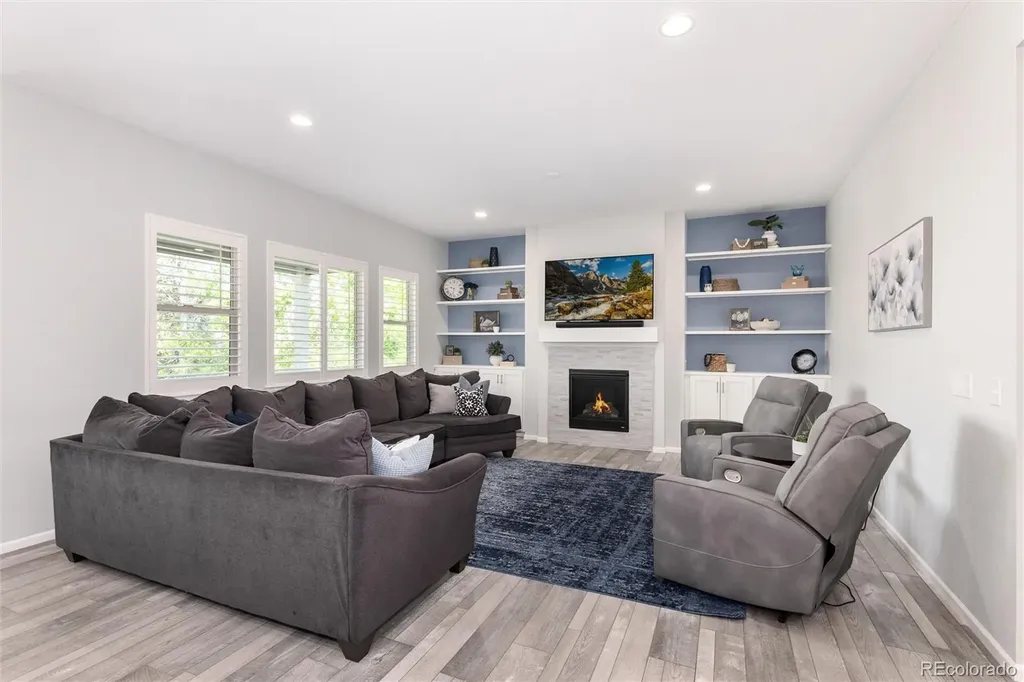 6807 S Riverwood Way Aurora CO 80016