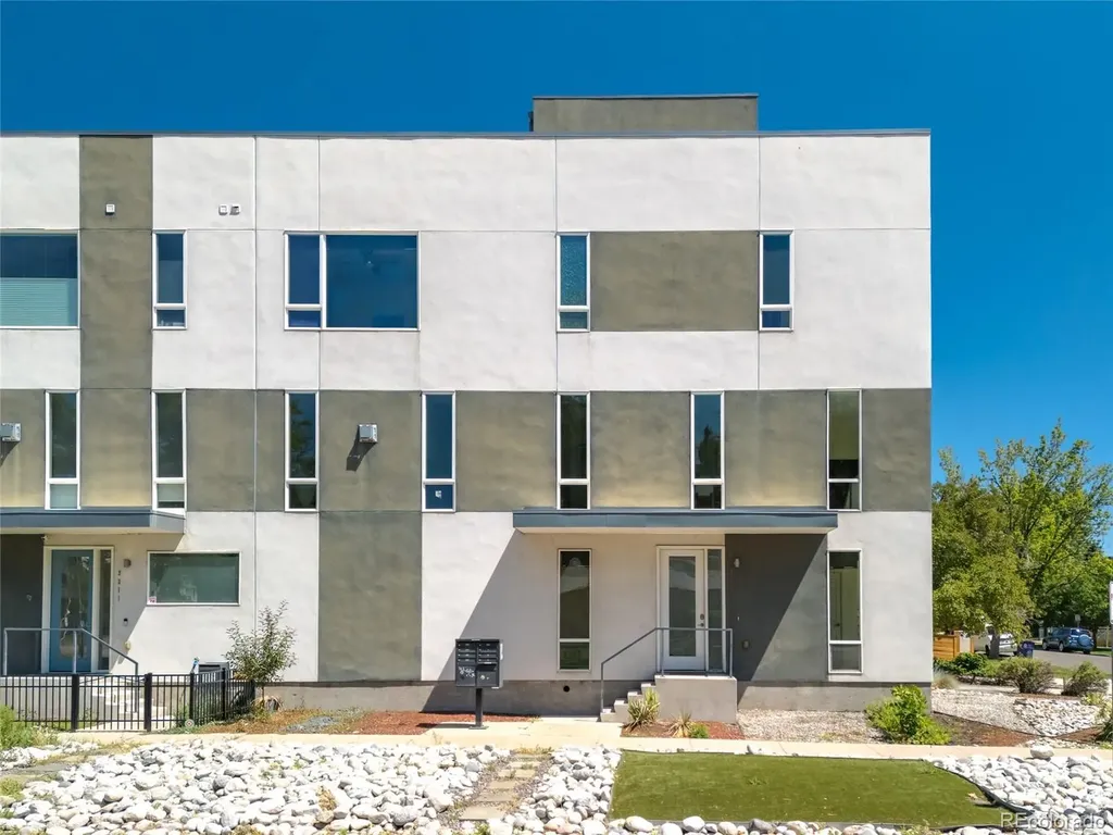 3207 W 17th Avenue Denver CO 80204