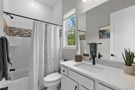 7129 Canyonpoint Road Castle Pines CO 80108
