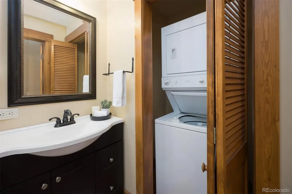 53 Hunki Dori Court Dillon CO 80435