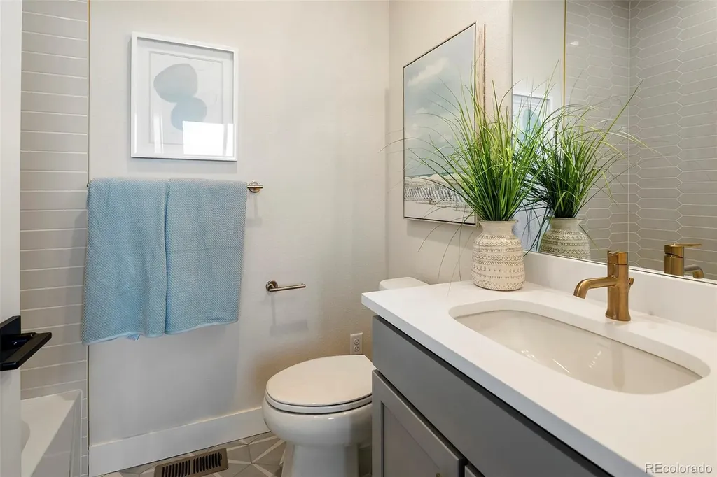 888 S Valentia Street Denver CO 80247