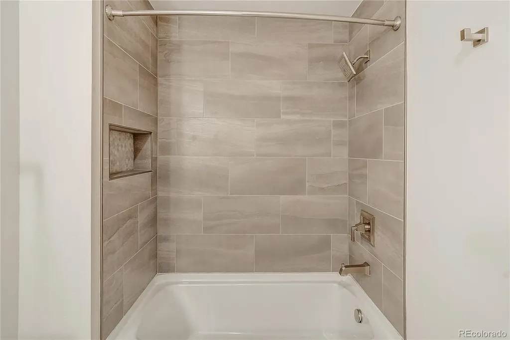 75 W 4th Street Silverthorne CO 80498