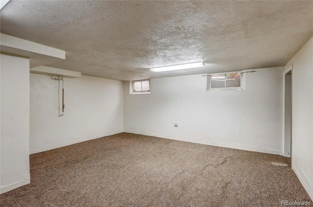 3398 Newport Street Denver CO 80207