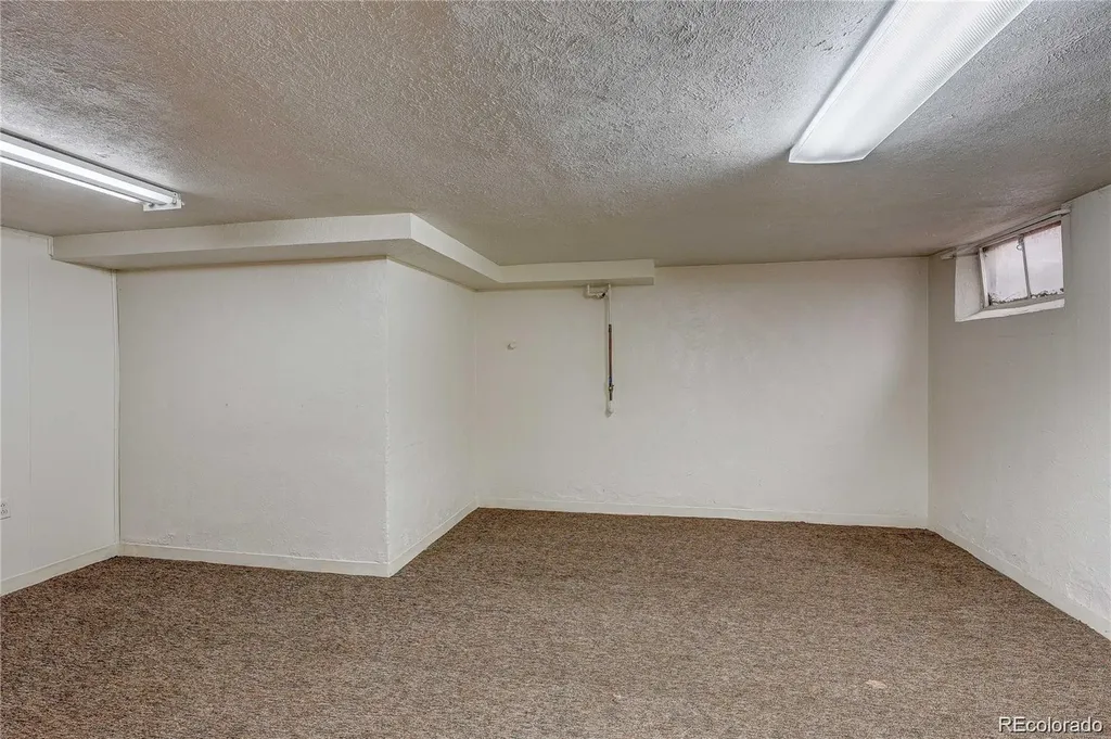 3398 Newport Street Denver CO 80207