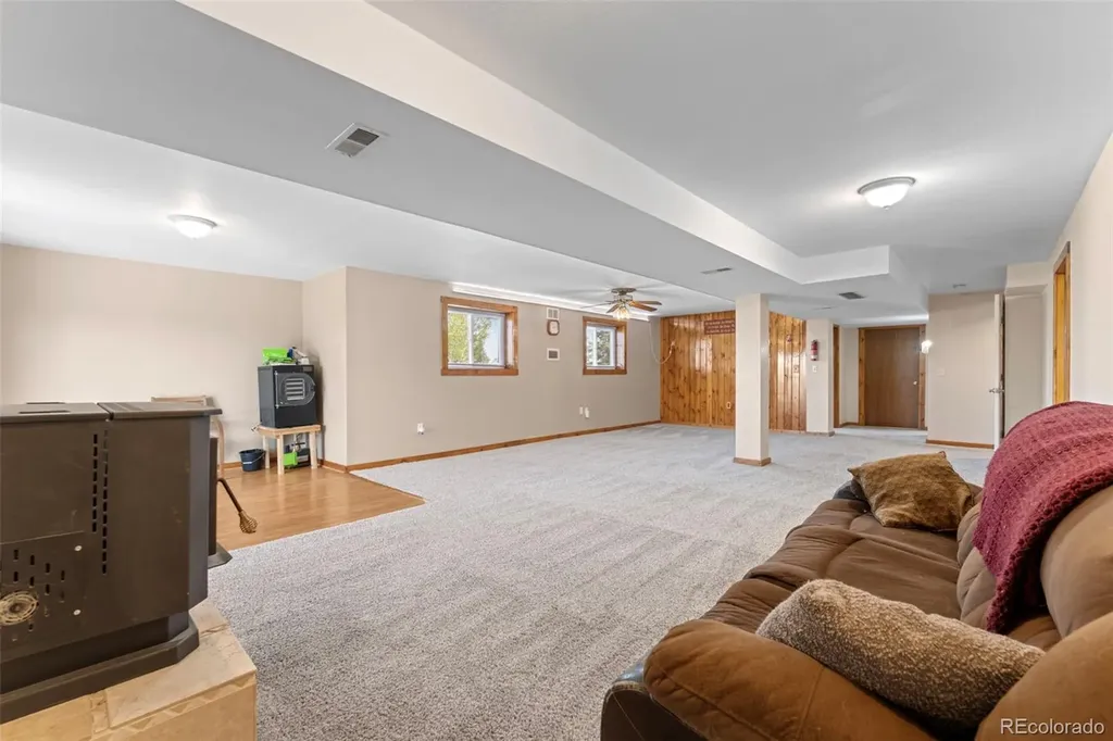8191 Sun Country Drive Elizabeth CO 80107