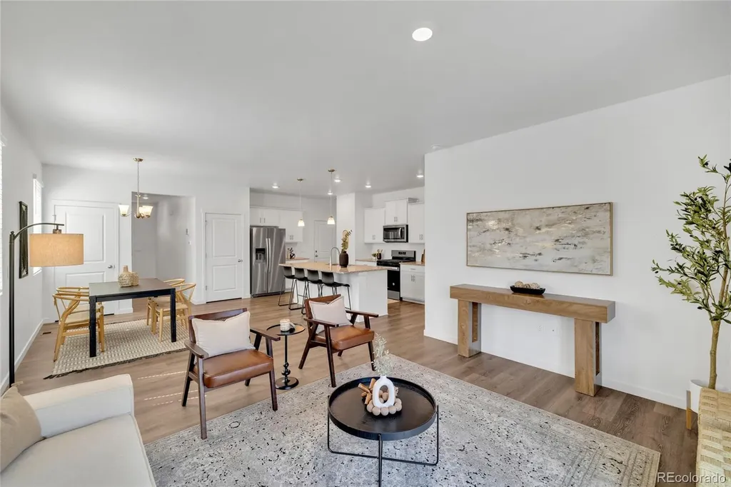212 S Uriah Street Aurora CO 80018