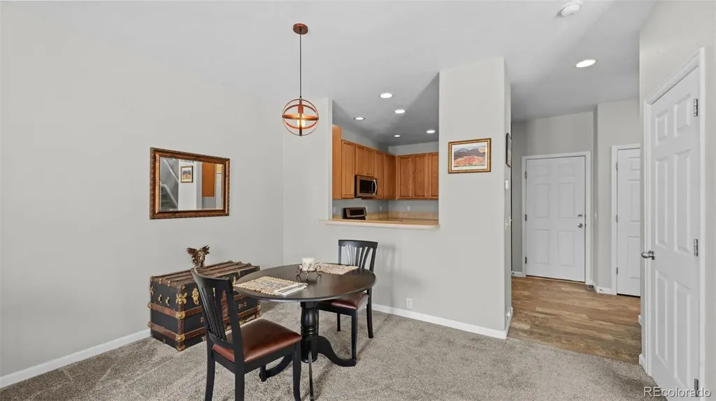 4023 Diamond Ridge View Colorado Springs CO 80918