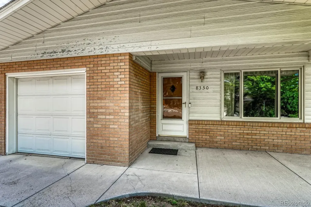 8350 S Ammons Street Littleton CO 80128