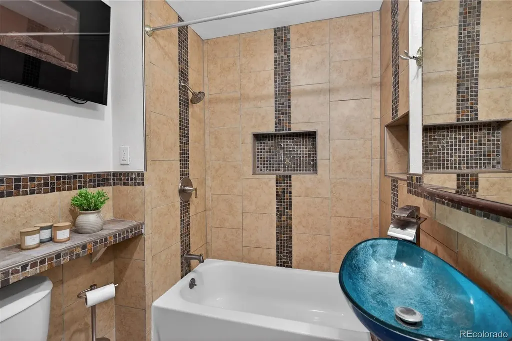 1380 Poplar Street Denver CO 80220