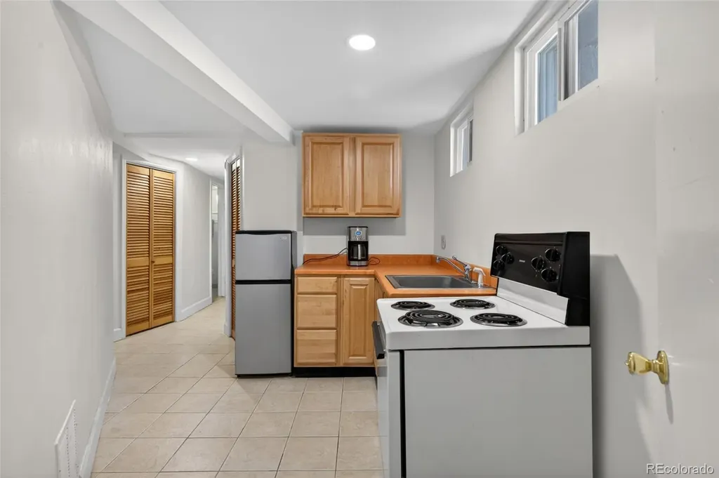 1380 Poplar Street Denver CO 80220