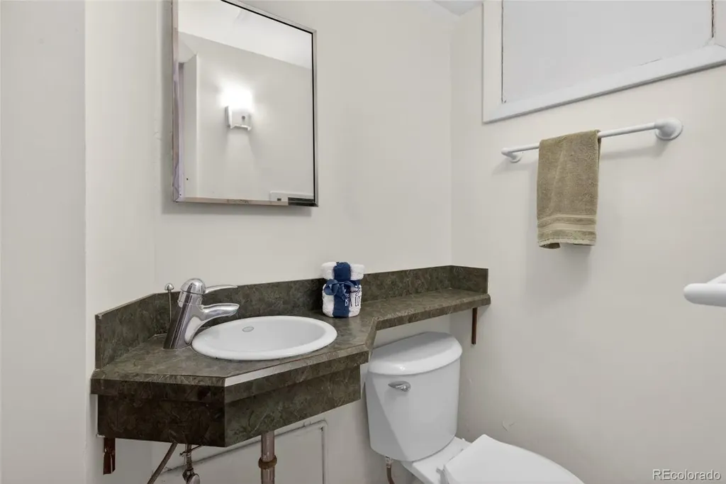 1380 Poplar Street Denver CO 80220