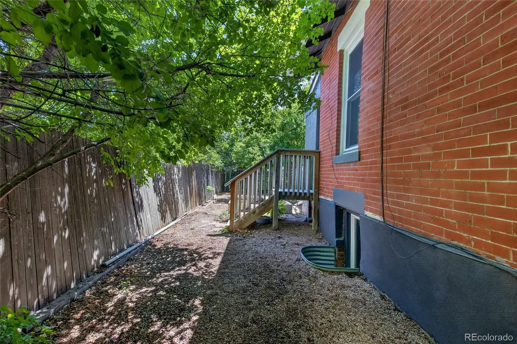 1380 Poplar Street Denver CO 80220