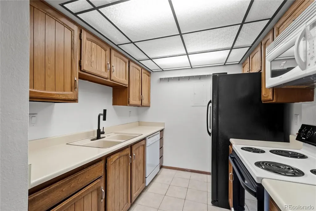 14216 E 1st Drive Aurora CO 80011
