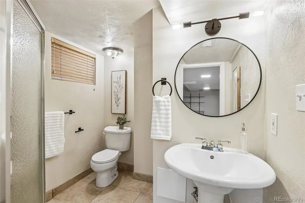 2121 S Lowell Boulevard Denver CO 80219