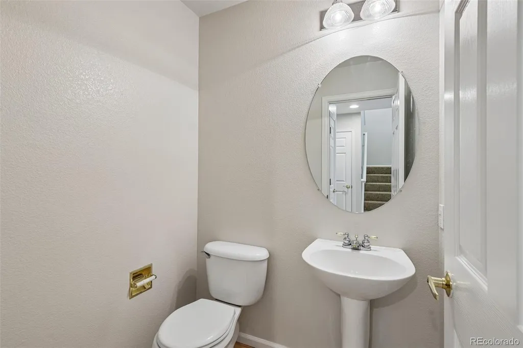 4044 E Geddes Circle Centennial CO 80122